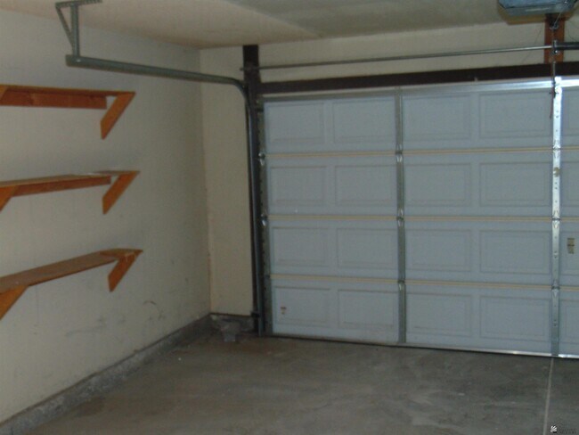 Building Photo - 10454 S Del Montes