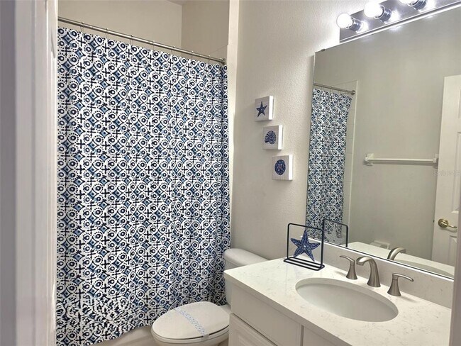 Building Photo - 1027 Balmoral Dr