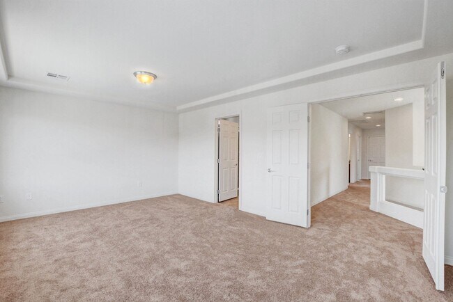 Building Photo - HUGE 3 Story, 5 Bedroom Home in the Southwest!