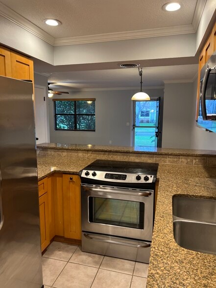 Building Photo - 117 Rio del Mar St