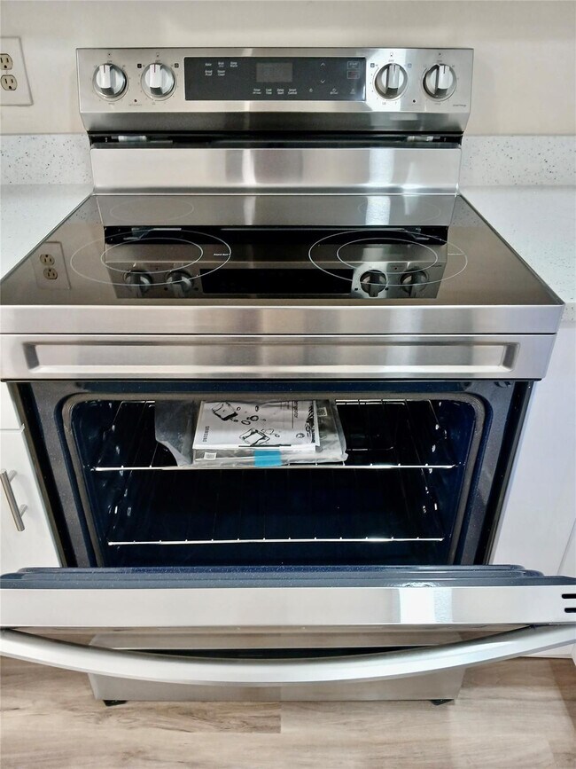 Building Photo - 4131 Oak Terrace Dr