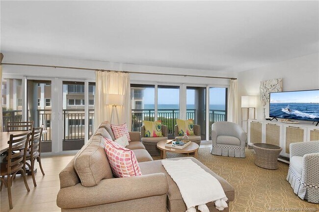 Building Photo - 1545 NE Ocean Blvd