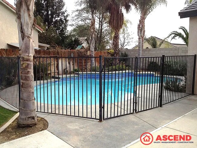 Building Photo - 5402 Grogan Dr