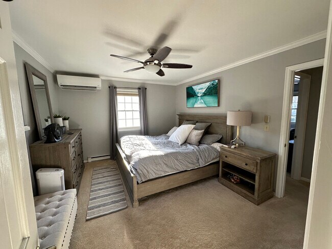 Master Bedroom - 7 Yandow Dr