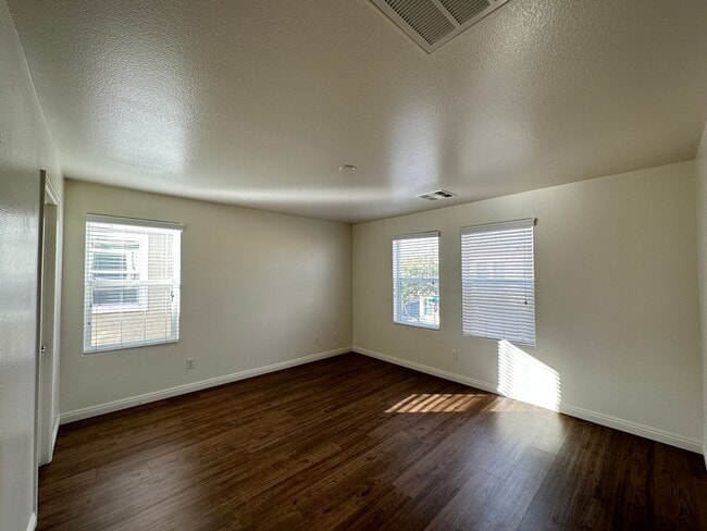 Building Photo - SAGECREEK