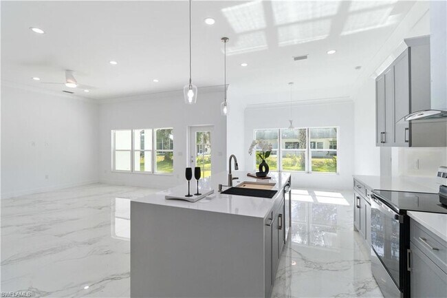 Building Photo - 23117 Hammond Ave
