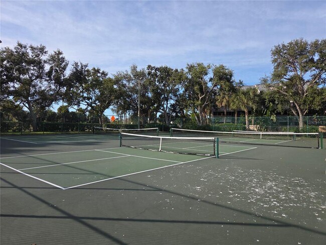 Building Photo - 1515 Pinellas Bayway S