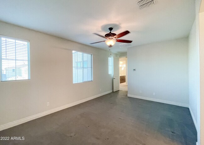 Building Photo - 2902 E Ebony Dr