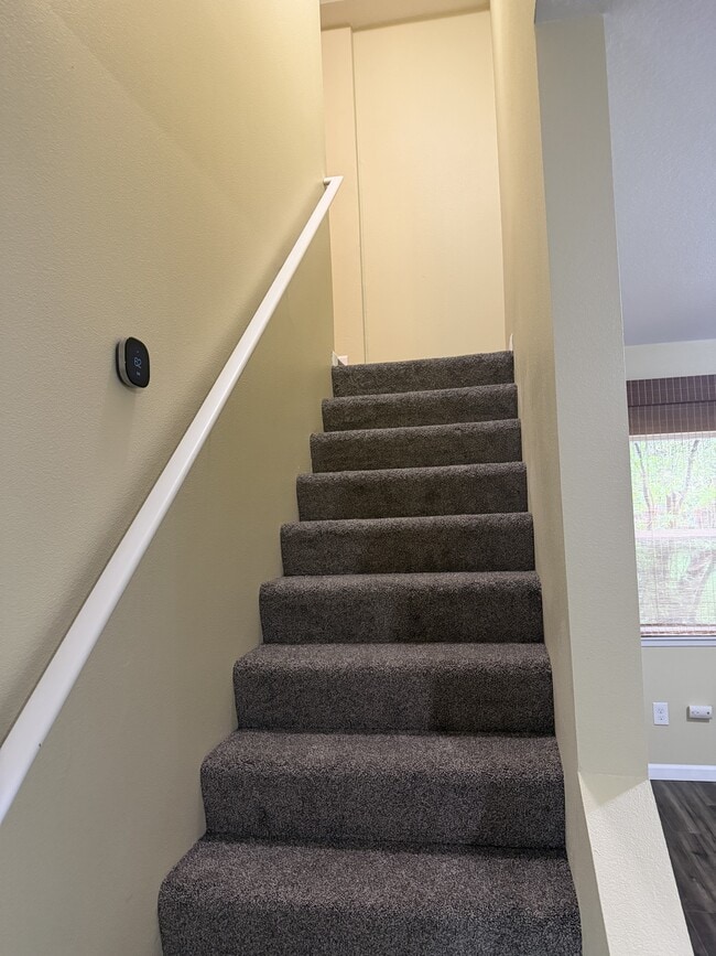 Building Photo - 6102 SW 85th Ave