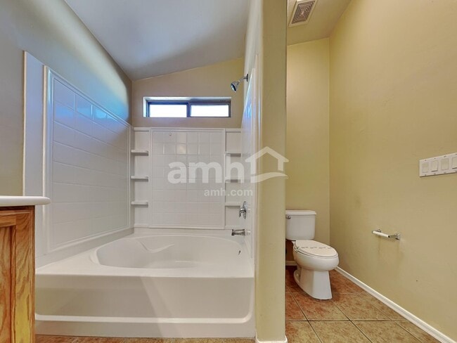 Building Photo - 6563 E Ladonna Ln