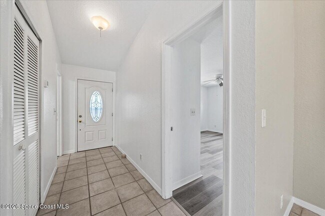 Building Photo - 5283 Palmetto Dr