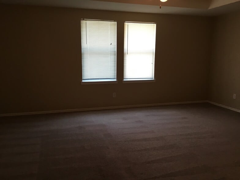 Building Photo - 13149 Cowper Dr