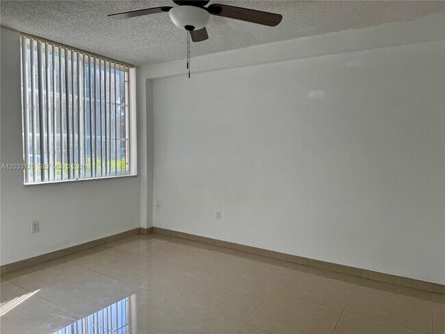 Building Photo - 12142 St.Andrews Pl