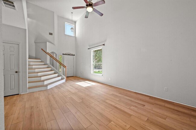 Building Photo - 2101 Keepsake Dr