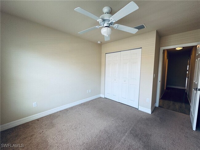 Building Photo - 10480 Carolina Willow Dr