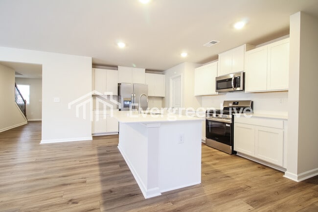 Building Photo - now