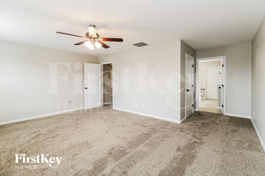 Building Photo - 5445 Misty Hill Cir