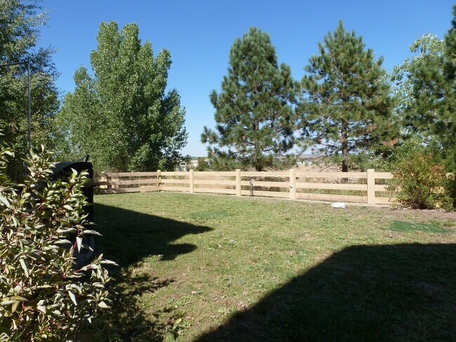 Building Photo - 3524 Huron Peak Ave