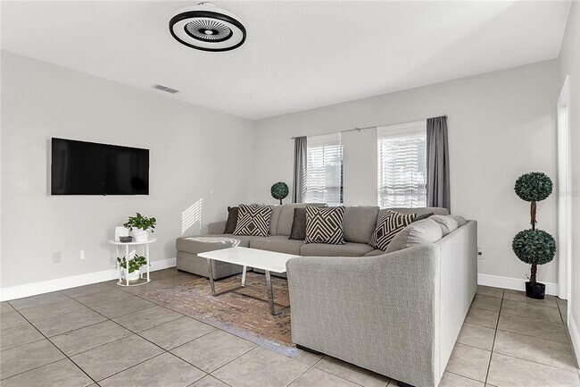 Building Photo - 105 Kenny Blvd