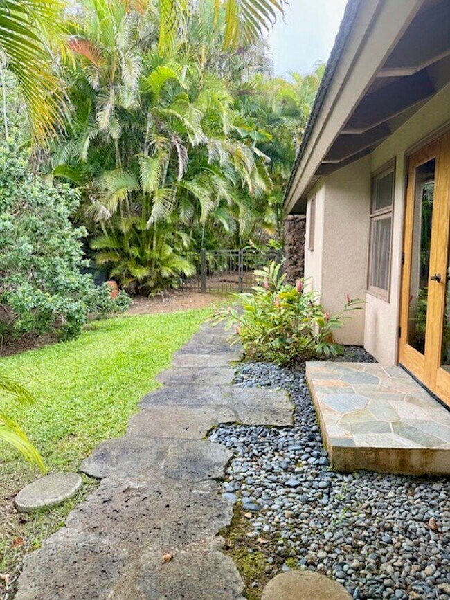 Building Photo - Luxury- Kona Hills Estates : Furnished Exquisite 3-Bedroom, 3.5 Bathroom Retreat