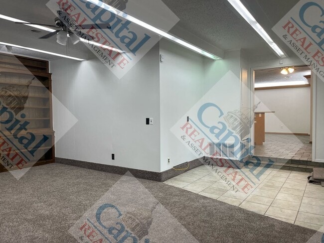 Building Photo - Spacious 3 Bedroom W/ Bonus Room