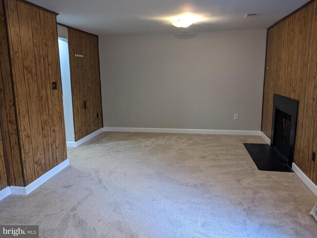 Building Photo - 3036 White Birch Ct