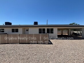 Building Photo - 2926 N Winstel Blvd