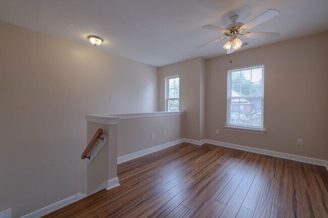 Building Photo - 4525 Glastonbury Dr
