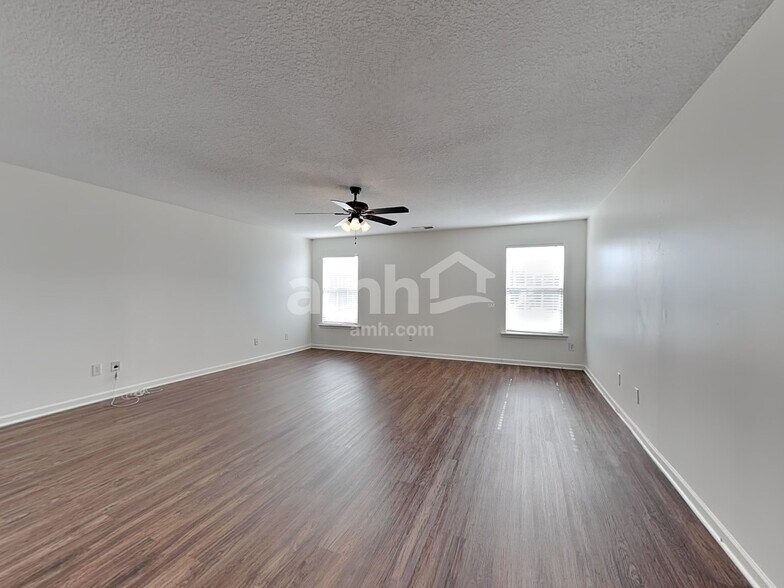 Building Photo - 1114 Corkscrew Way