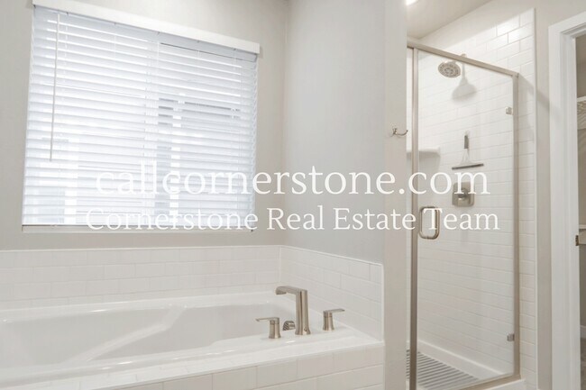 Building Photo - 10565 Summer Rdg Dr