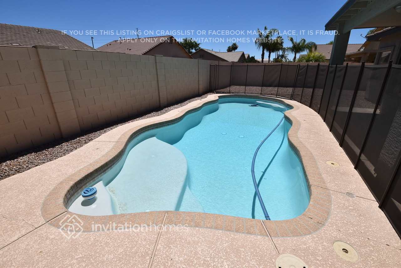 Building Photo - 4575 E Campbell Ct