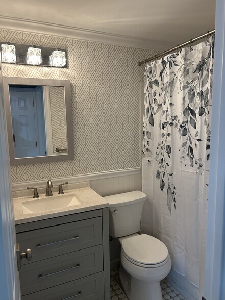 Building Photo - 47 Sequoia Dr