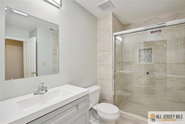 Building Photo - 624 Brickhouse Rd