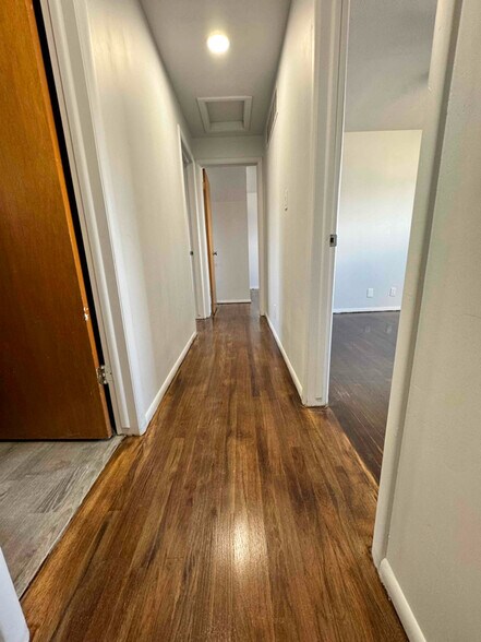 Building Photo - 397 Isgreen Cir