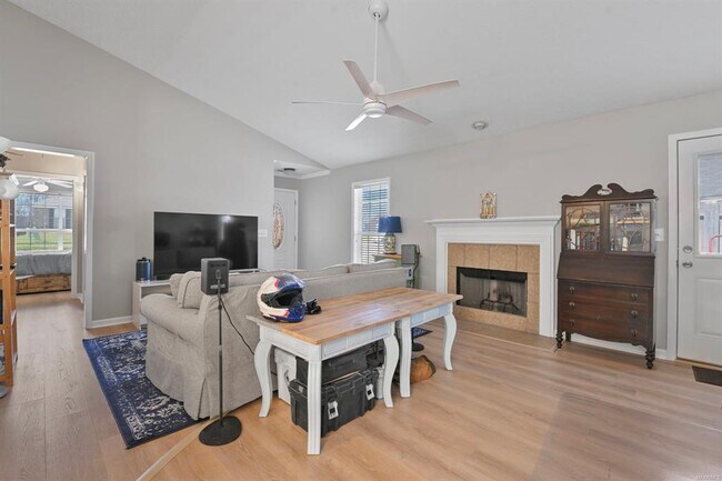 Building Photo - 1225 Westfield Ln