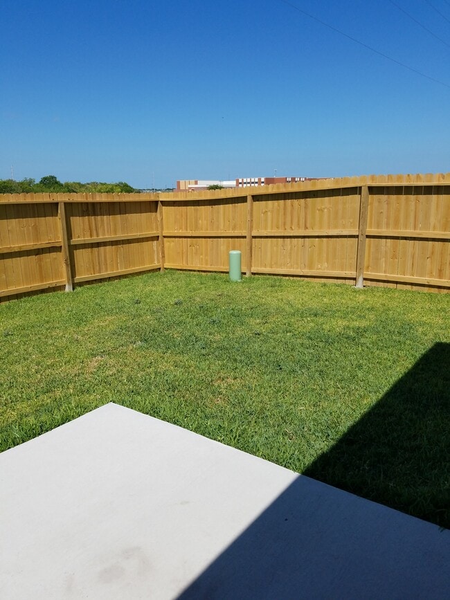 Building Photo - 8037 Pavo Real St