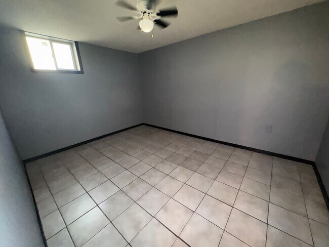 Building Photo - Huge 4 bedroom House with large garage