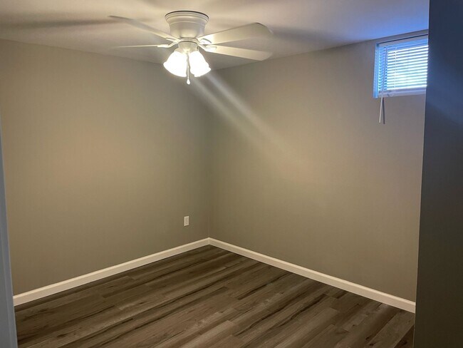 Building Photo - 740 W Wood St