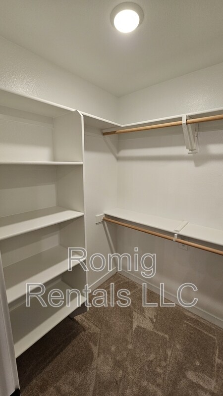 Building Photo - 906 NW 178th St