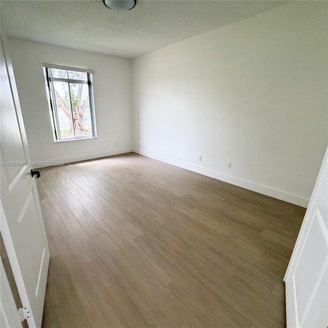 Building Photo - 6744 SW 195th Ave