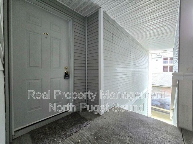 Building Photo - 11811 State Ave