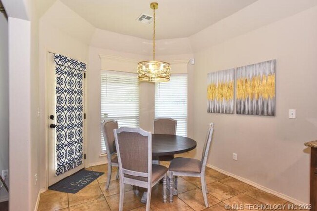 Building Photo - Room for the whole family in this 5 bedroom, 3-1/2 bath Executive Rental on corner lot in Millice...