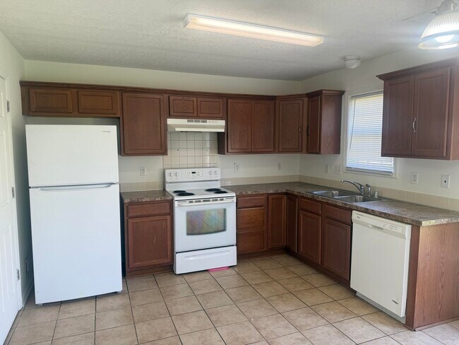 Building Photo - 2593 Rockaway Pl