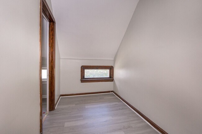 Building Photo - 4120 Trowbridge Ave