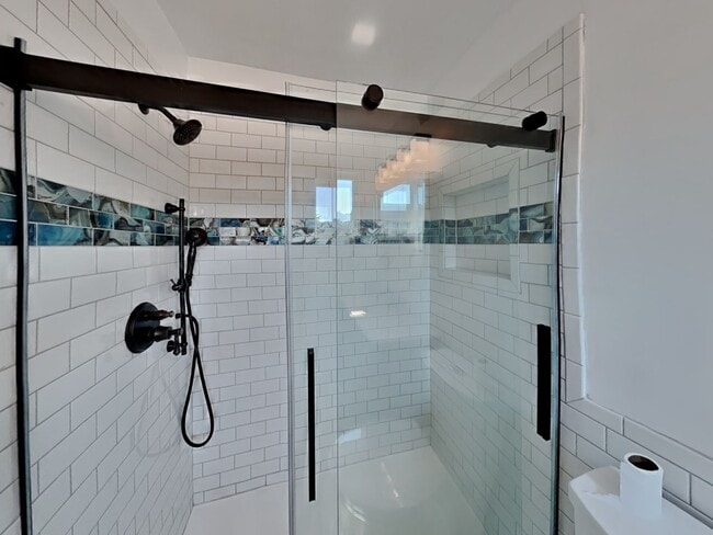 Building Photo - Fantastic 4/2 Home in El Sobrante