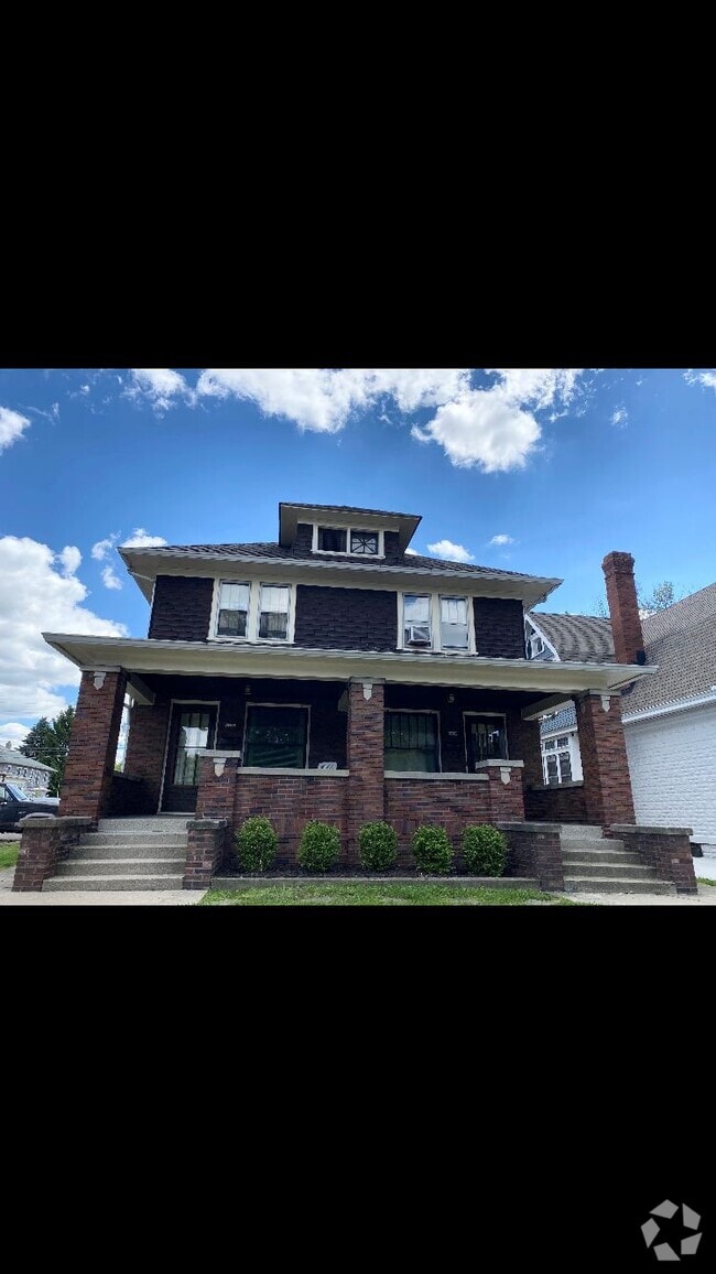 Building Photo - 1311 Woodlawn Ave