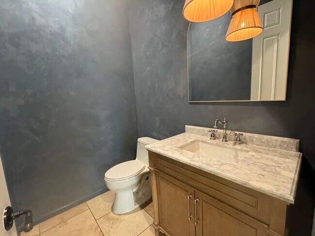 Building Photo - Resort-Style Phoenix Home with Pool, Outdo...