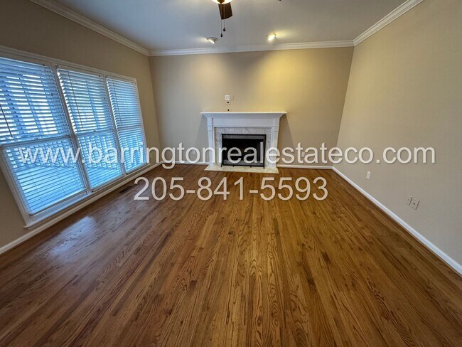 Building Photo - Hoover