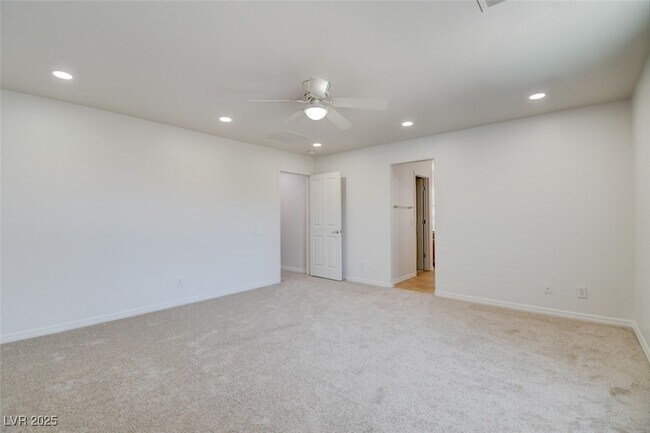 Building Photo - 2613 Romarin Terrace