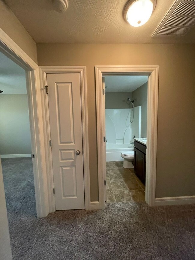 Building Photo - Beautiful 4BD in Battlefield, MO